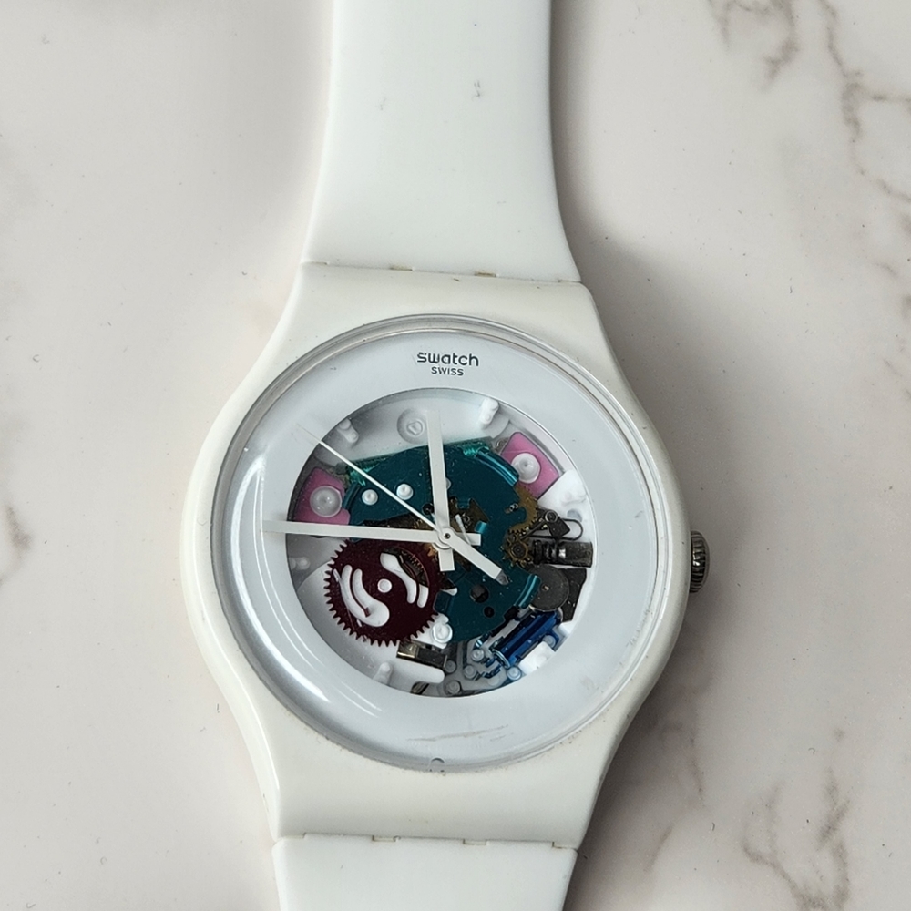 Swatch skeleton watch SUOW100